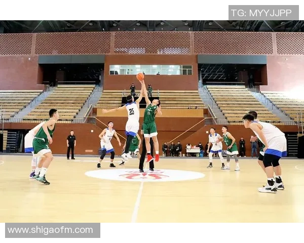 赛后分析:重庆篮球队与西安篮球队灵活性对比及战术探讨 赛后分析:重庆篮球队与西安篮球队灵活性对比及战术探讨